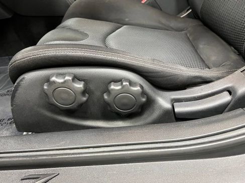 Used 2019 Nissan 370Z Coupe image 22