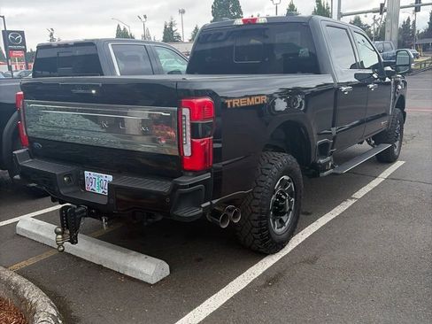 Used 2024 Ford F350 Platinum w/ Tremor Off-Road Package AWD/4WD image 5