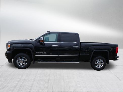 Used 2015 GMC Sierra 3500 Denali w/ Duramax Plus Package image 4