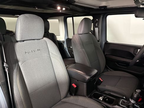 Used 2024 Jeep Wrangler Unlimited Sahara w/ Safety Group AWD/4WD image 35