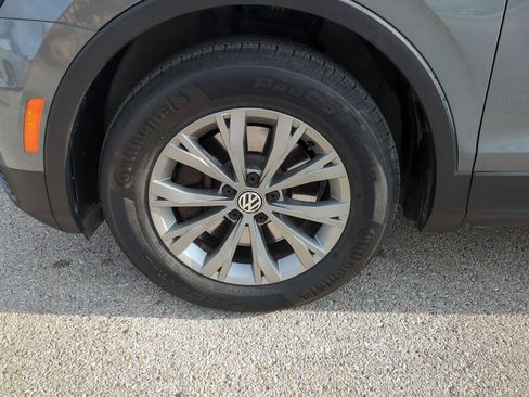 Used 2018 Volkswagen Tiguan S image 31