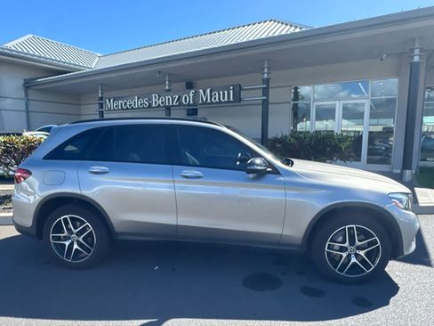 Used 2019 Mercedes-Benz GLC 300 4MATIC image 3