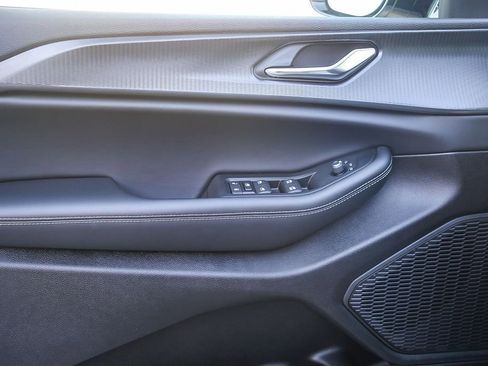 New 2025 Jeep Grand Cherokee L Altitude image 20