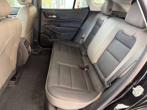 Used 2025 Chevrolet Trax ACTIV w/ Driver Confidence Package FWD image 22