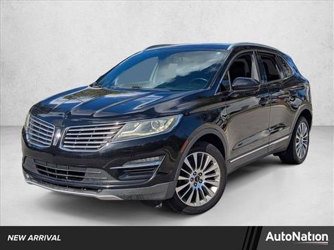 Used 2017 Lincoln MKC Reserve image 1