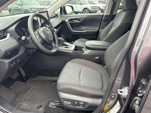 Used 2024 Toyota RAV4 XLE AWD/4WD image 12