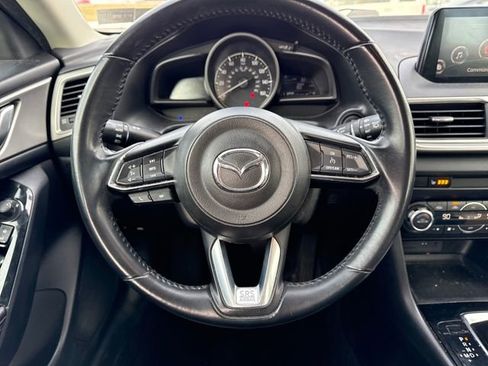 Used 2018 MAZDA MAZDA3 Touring image 14