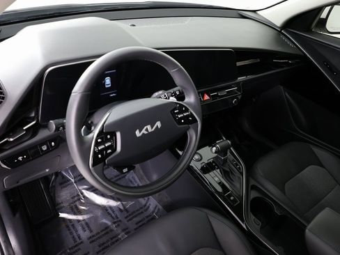 Used 2024 Kia Niro EX image 21