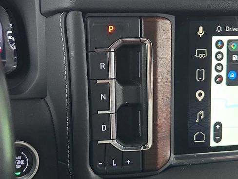 Used 2023 GMC Yukon Denali Ultimate AWD/4WD image 8