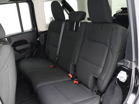 Used 2022 Jeep Wrangler Unlimited Sport AWD/4WD image 13
