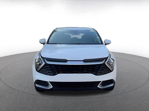 Used 2025 Kia Sportage LX image 5