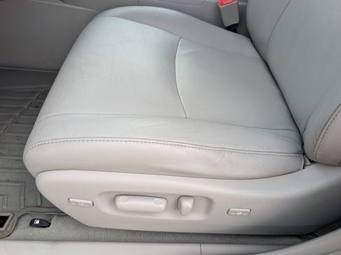 Used 2010 Toyota Highlander Limited AWD/4WD image 20