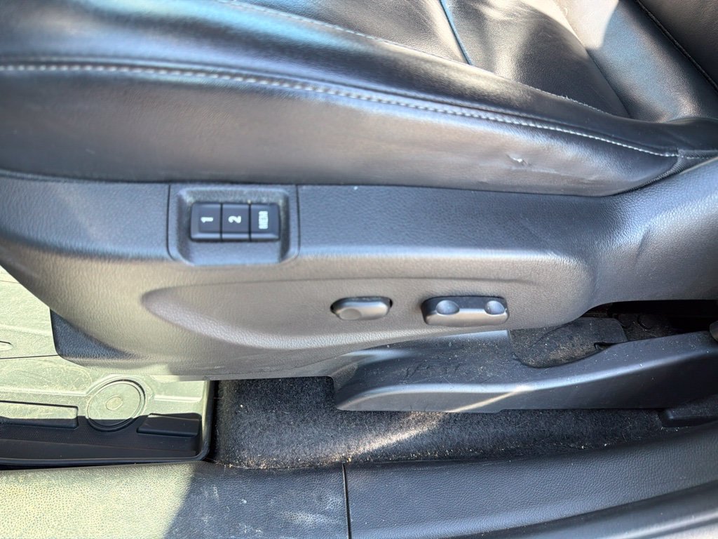 Used 2019 Buick Encore Essence FWD image 14