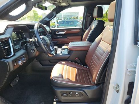 Used 2023 GMC Sierra 1500 Denali Ultimate AWD/4WD image 13