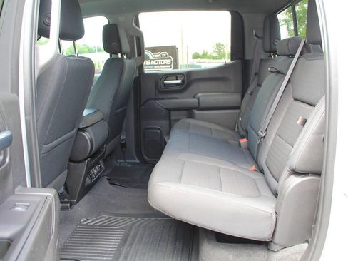 Used 2019 Chevrolet Silverado 1500 LT w/ Texas Edition AWD/4WD image 19