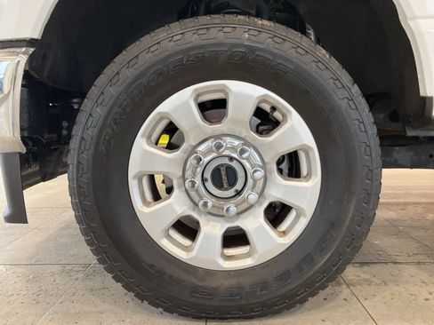 Certified 2024 Ford F250 XLT image 9