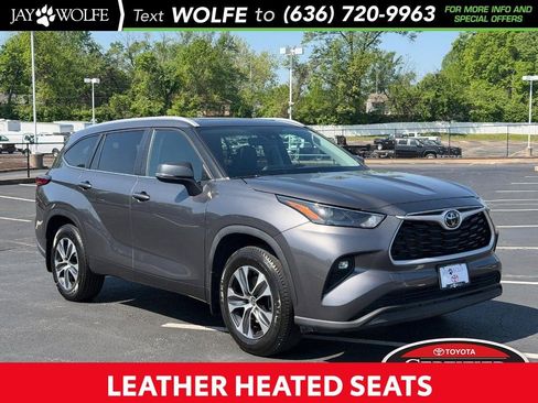 Used 2023 Toyota Highlander XLE AWD/4WD image 1