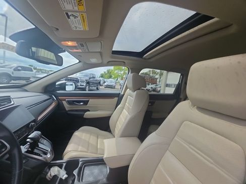 Used 2017 Honda CR-V Touring image 14