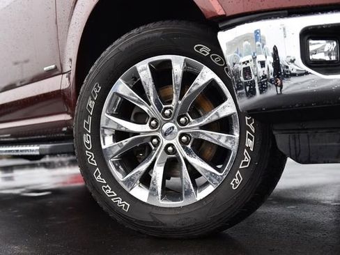 Used 2015 Ford F150 Lariat image 3