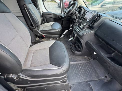 Used 2024 RAM ProMaster 2500 w/ Convenience Group FWD image 14
