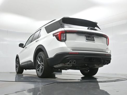 New 2026 Ford Explorer ST image 49