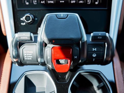 Used 2023 Lamborghini Urus S image 76