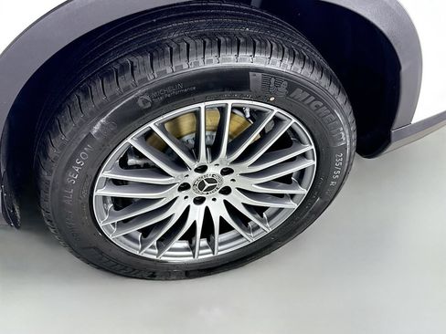 Used 2026 Mercedes-Benz GLC 300 4MATIC image 32