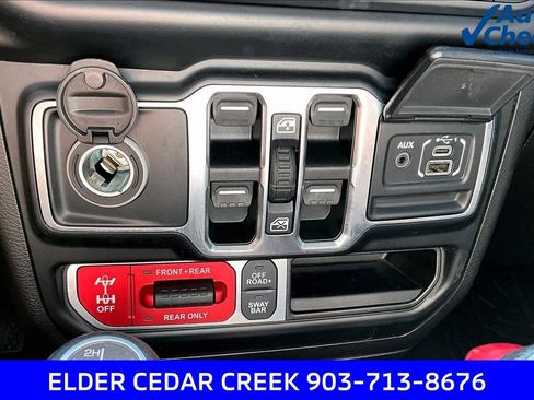 Used 2021 Jeep Wrangler Unlimited Rubicon AWD/4WD image 34