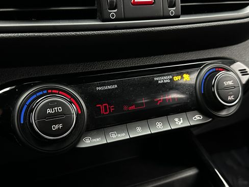 Used 2024 Kia Forte GT-Line image 15