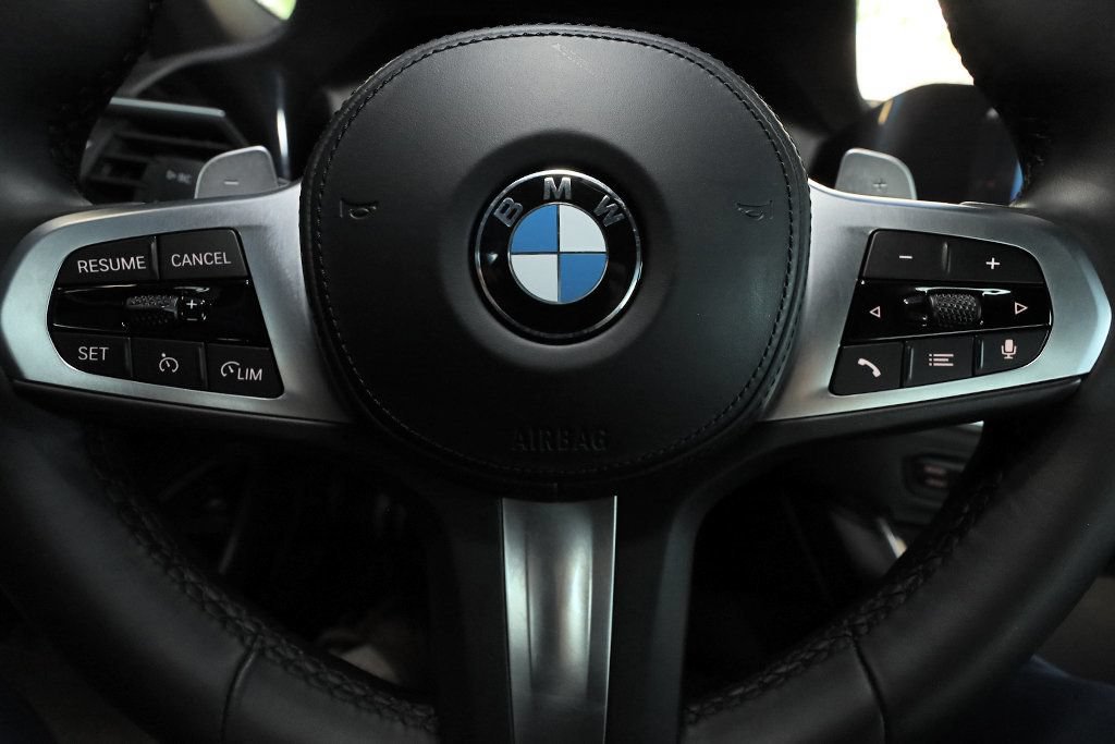 Used 2021 BMW 330i Sedan w/ M Sport Package RWD image 31