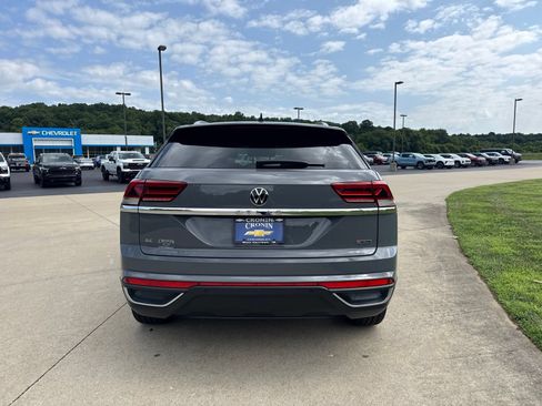 Used 2020 Volkswagen Atlas Cross Sport SE w/ Panoramic Sunroof Package AWD/4WD image 6