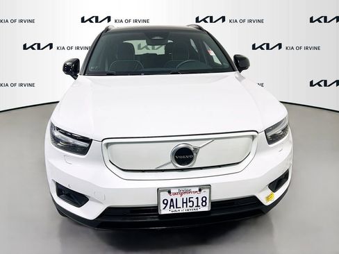 Used 2022 Volvo XC40 P8 Recharge Ultimate image 2