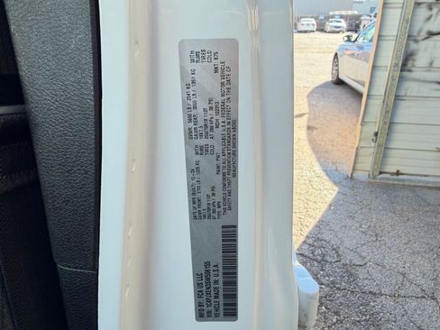 Used 2025 Jeep Wrangler Sahara image 29