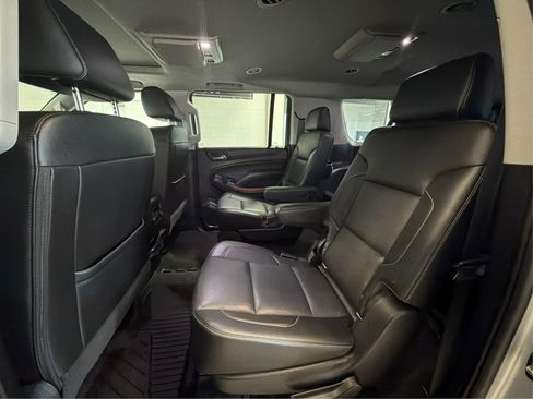 Used 2018 Chevrolet Suburban Premier AWD/4WD image 10