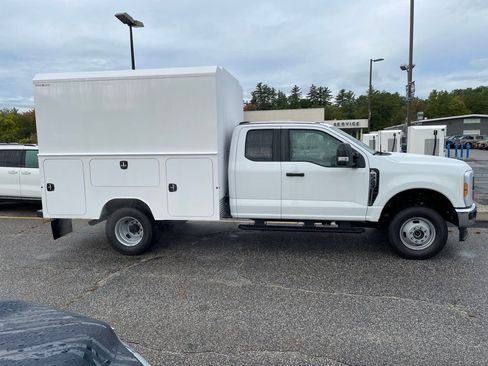New 2025 Ford F350 XL w/ XL Chrome Package image 3
