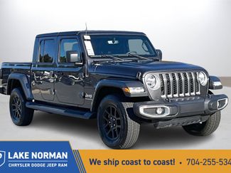 Certified 2023 Jeep Gladiator Overland video 1