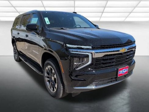 New 2026 Chevrolet Suburban LS image 1
