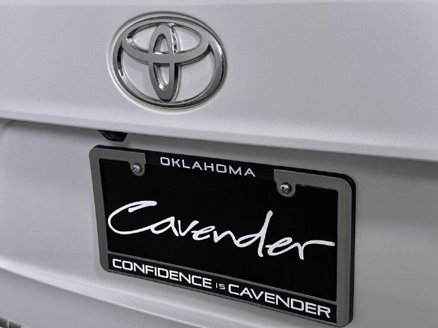 Used 2024 Toyota Highlander XLE AWD/4WD image 32