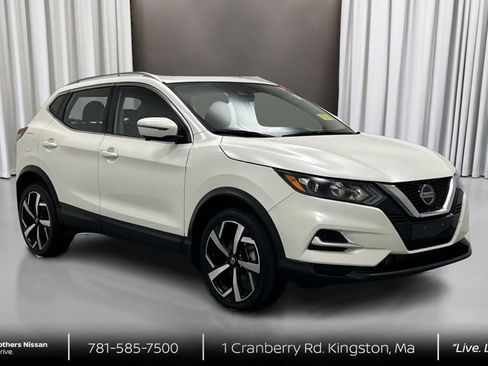 Certified 2022 Nissan Rogue Sport SL image 3