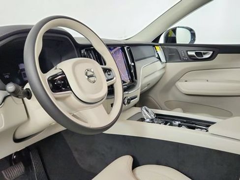 Certified 2025 Volvo XC60 B5 Ultra w/ Protection Package Premier AWD/4WD image 12