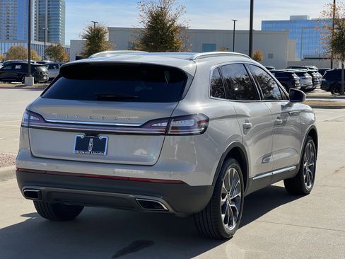 Certified 2022 Lincoln Nautilus Reserve w/ Equipment Group 201A image 9