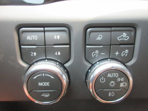New 2026 GMC Sierra 2500 Denali Ultimate AWD/4WD image 18