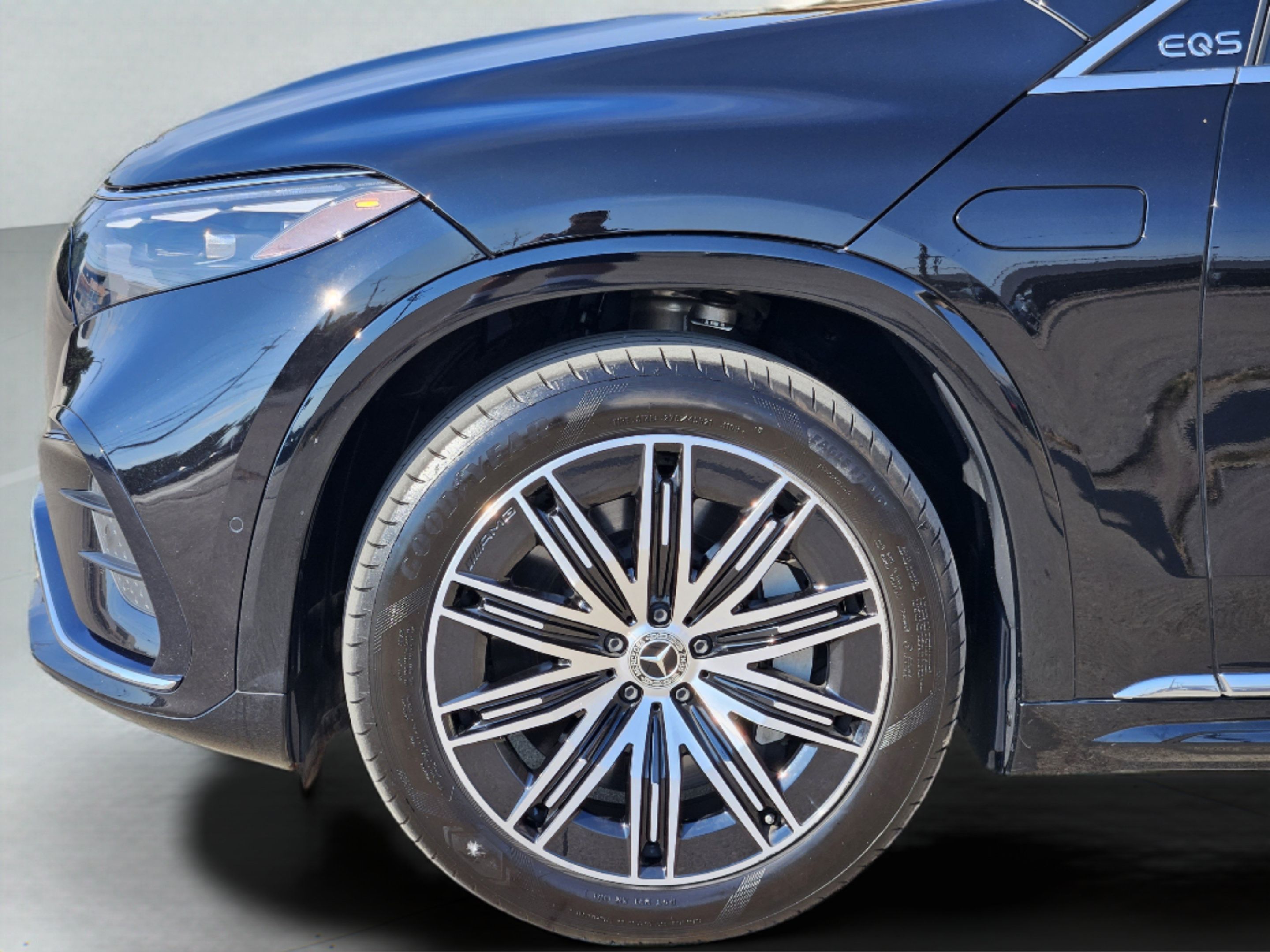 Certified 2023 Mercedes-Benz EQS 580 4MATIC SUV image 30