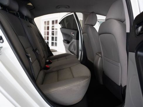 Used 2015 Kia Forte LX w/ Popular Package FWD image 18