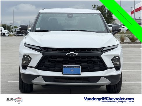 Certified 2024 Chevrolet Blazer LT w/ Midnight/Sport Edition FWD image 8
