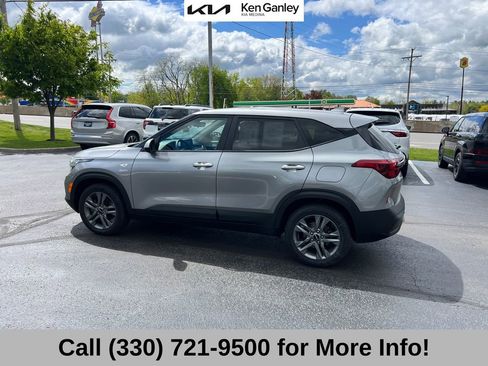 Certified 2022 Kia Seltos LX AWD/4WD image 16