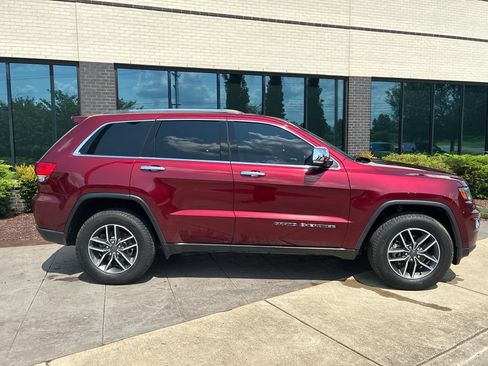Used 2019 Jeep Grand Cherokee Limited w/ Luxury Group II AWD/4WD image 4