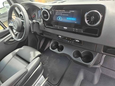 New 2026 Mercedes-Benz Sprinter 2500 image 10