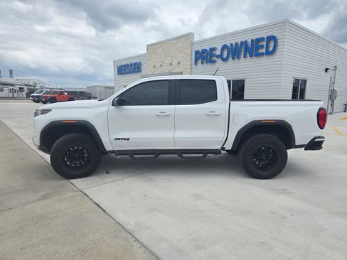 Used 2024 GMC Canyon AT4 AWD/4WD image 6