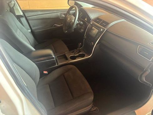 Used 2016 Toyota Camry LE FWD image 9